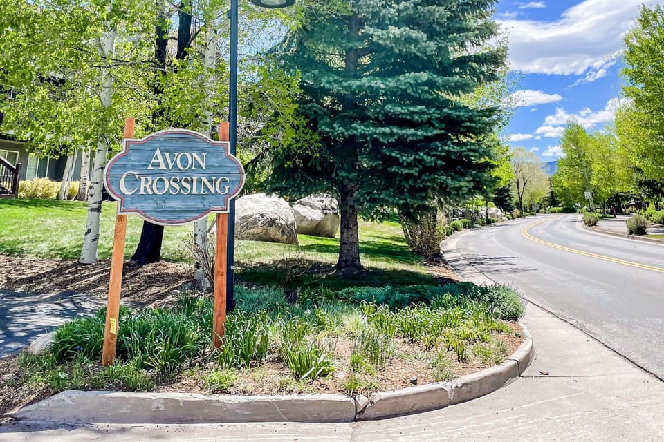 River's Edge Vista Retreat Apartment in Avon