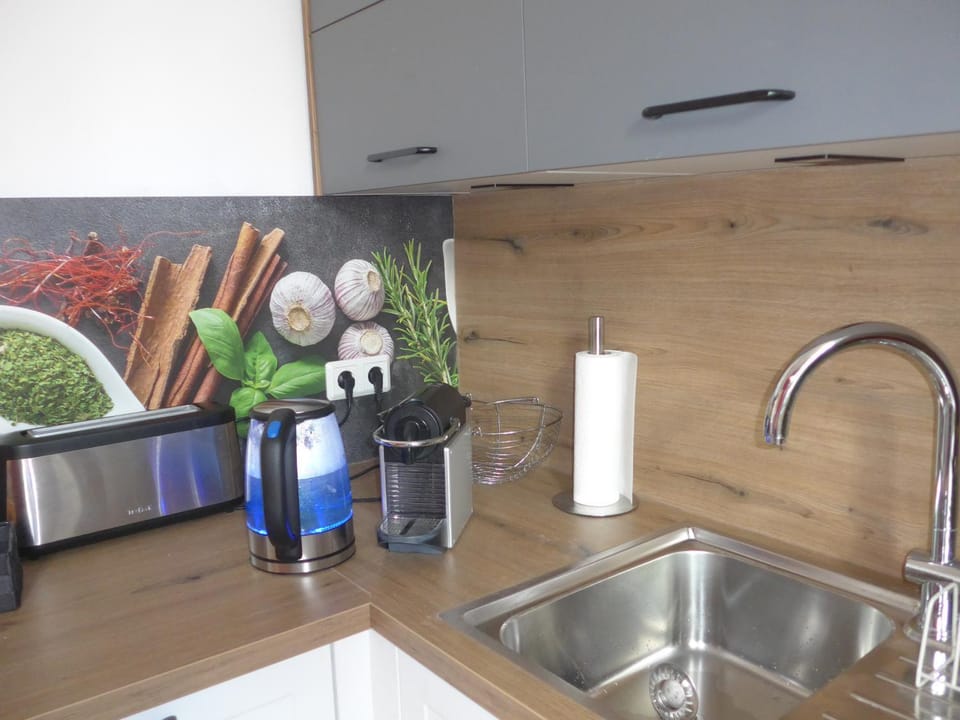 Kitchen or kitchenette, kitchen