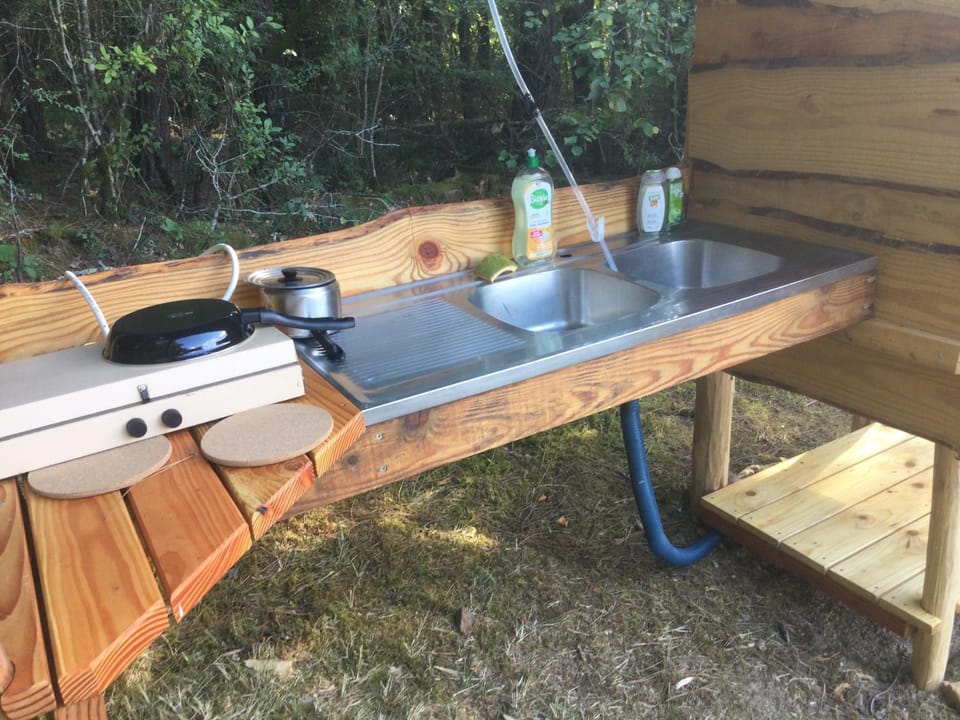La roulotte du bonheur Luxury tent in Nouvelle-Aquitaine