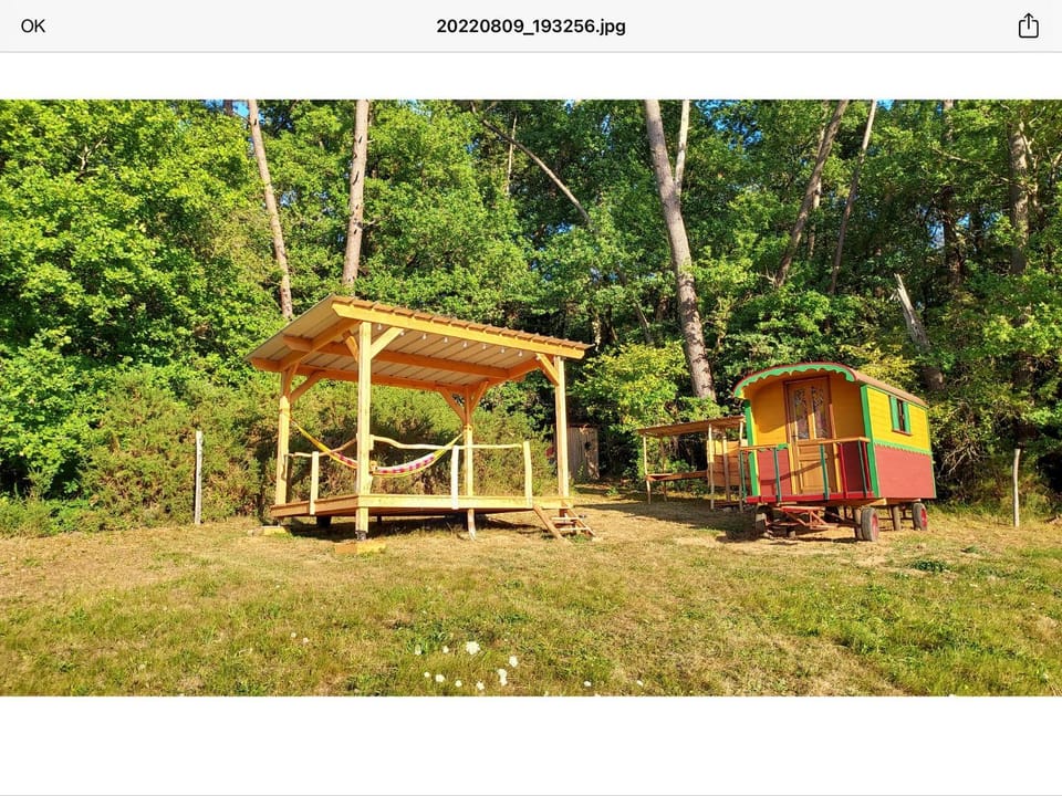 La roulotte du bonheur Luxury tent in Nouvelle-Aquitaine