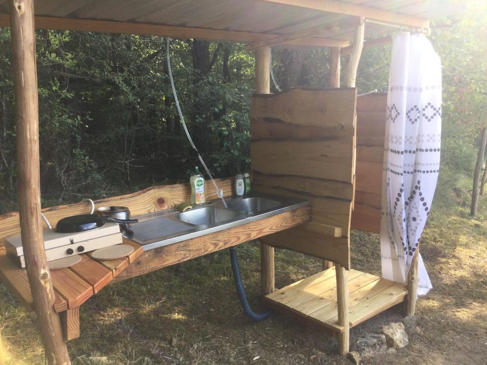 La roulotte du bonheur Luxury tent in Nouvelle-Aquitaine