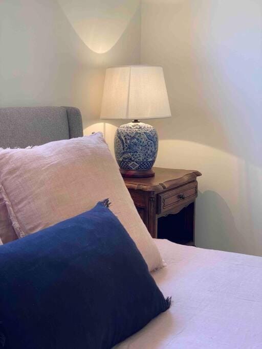Thunderbird Retreat - Premium Luxury Accommodation Apartment in Port Elliot