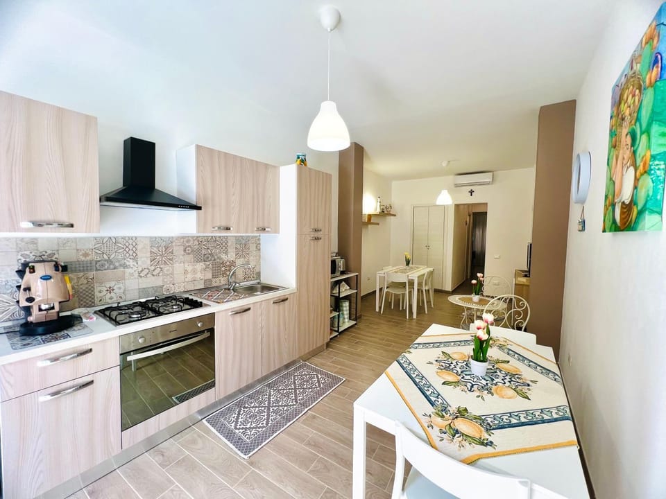 Kitchen or kitchenette, Communal kitchen, stove