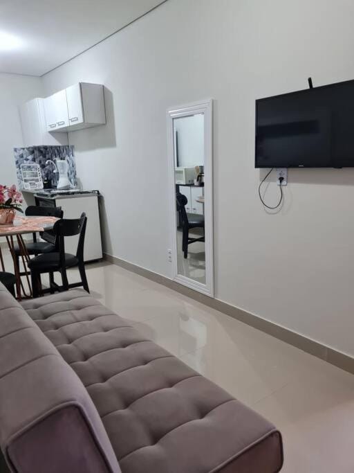 Apt 403 2 quartos com ar e tv Apartment in Montes Claros
