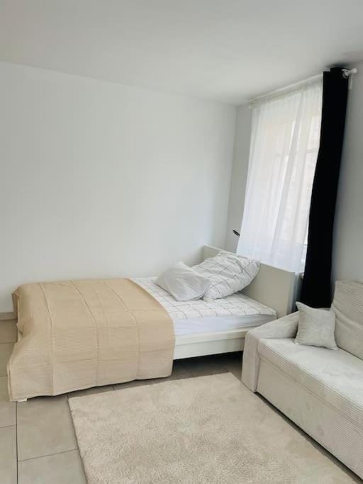 Studio-Apartment mit Balkon Apartment in Dresden-Neustadt