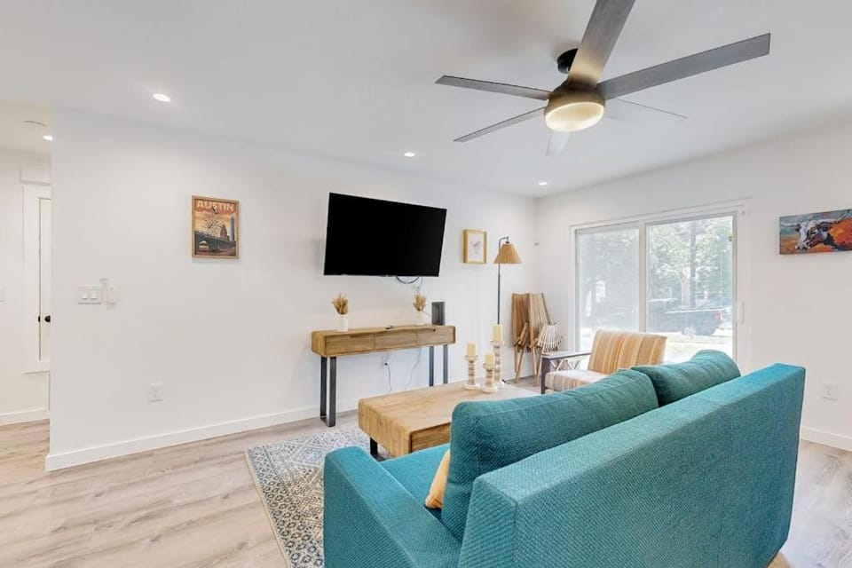 Charming Austin House House in Austin