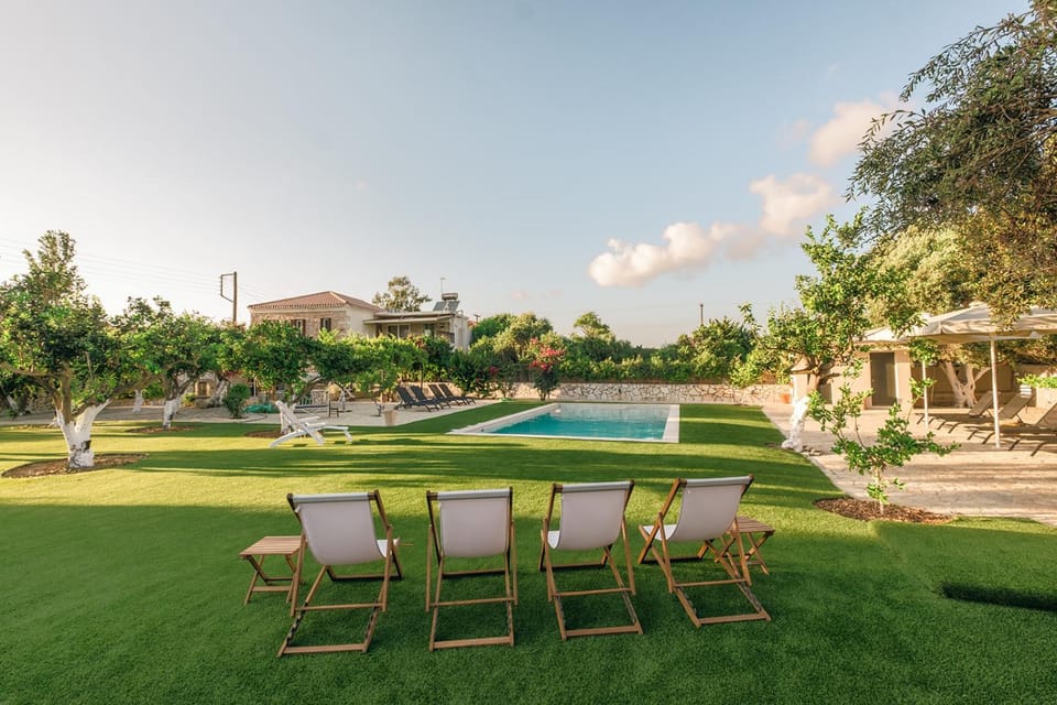 Day, Natural landscape, Garden, Garden view, Pool view, Swimming pool, sunbed