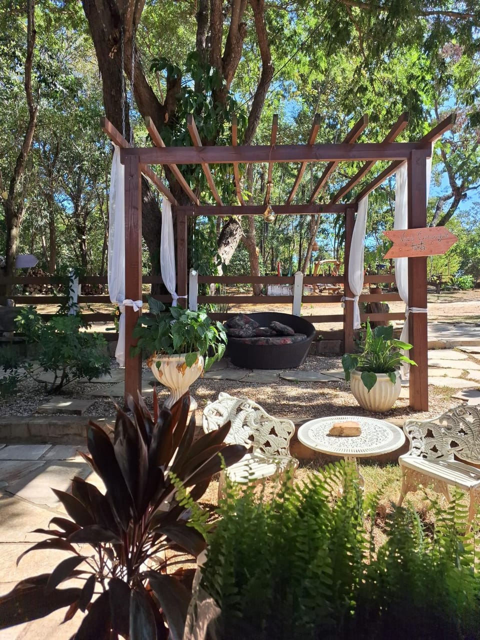 Spring, Day, Garden, Garden view, Entertainment
