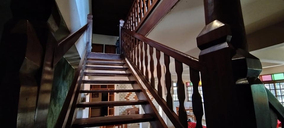 Property building, Restaurant/places to eat, Breakfast