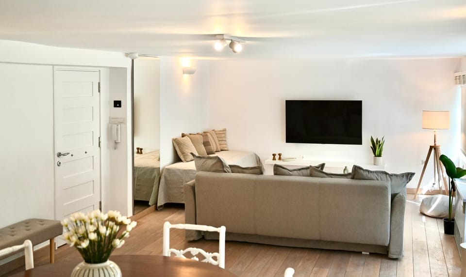 Bright and comfy apartment in the heart of Athens Apartment in Athens