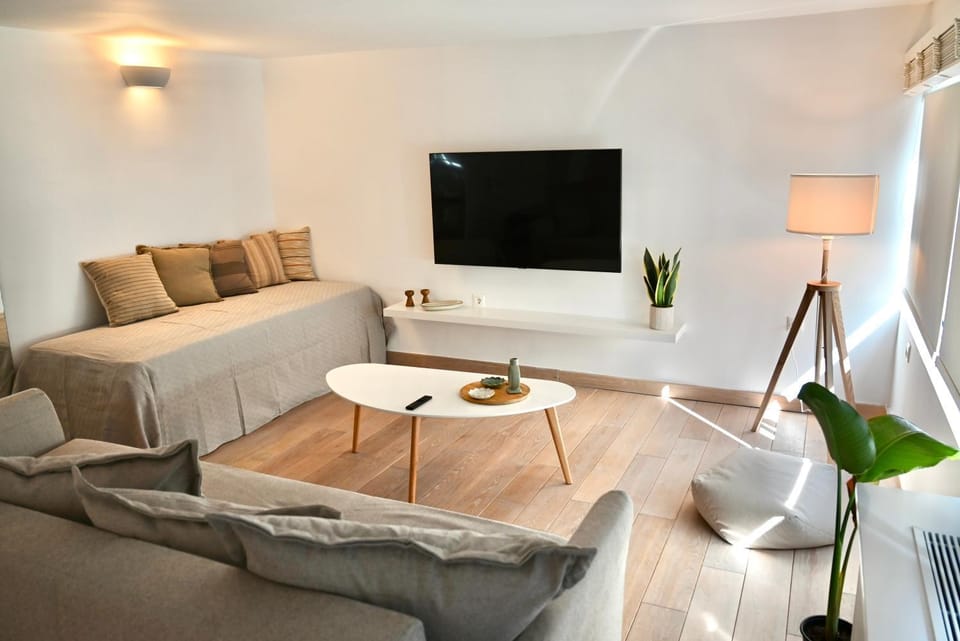 Bright and comfy apartment in the heart of Athens Apartment in Athens