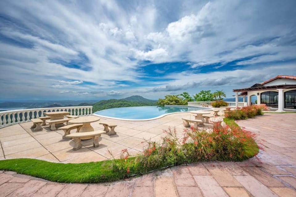 Casa Vista de Paraiso House in Guanacaste Province