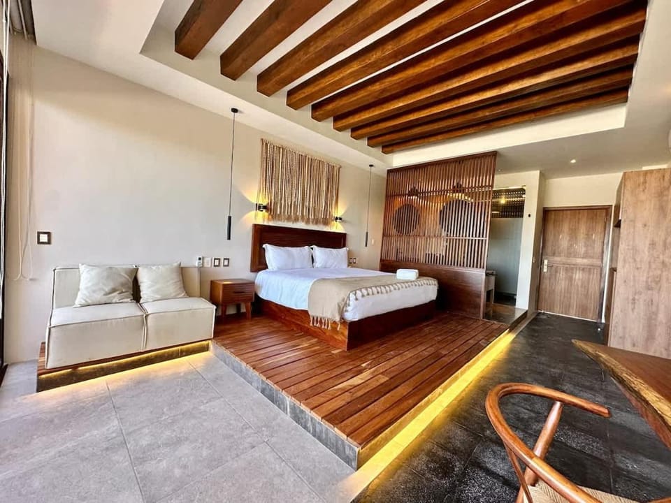 Relaxing Lakeside Retreat Pool, Hot Tub y Patio Inn in State of Quintana Roo