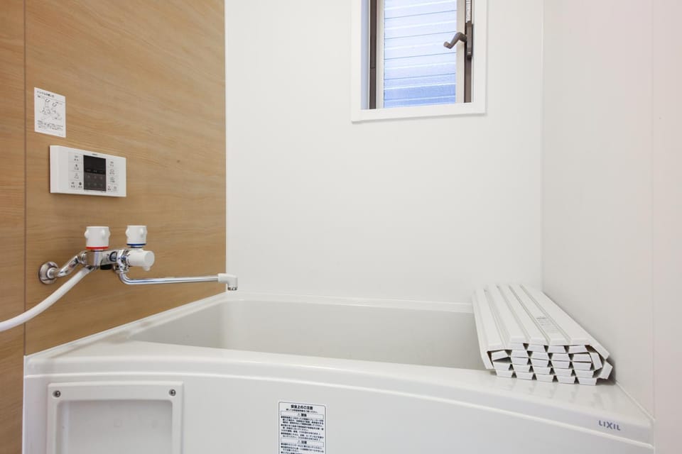Bathroom, Bath