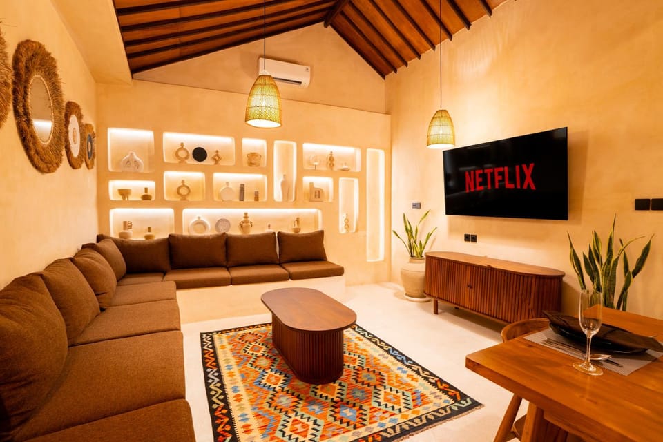 Communal lounge/ TV room, Living room