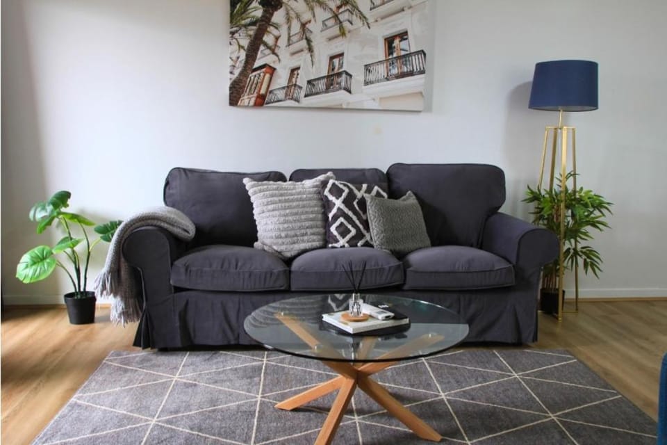 Living room, Seating area