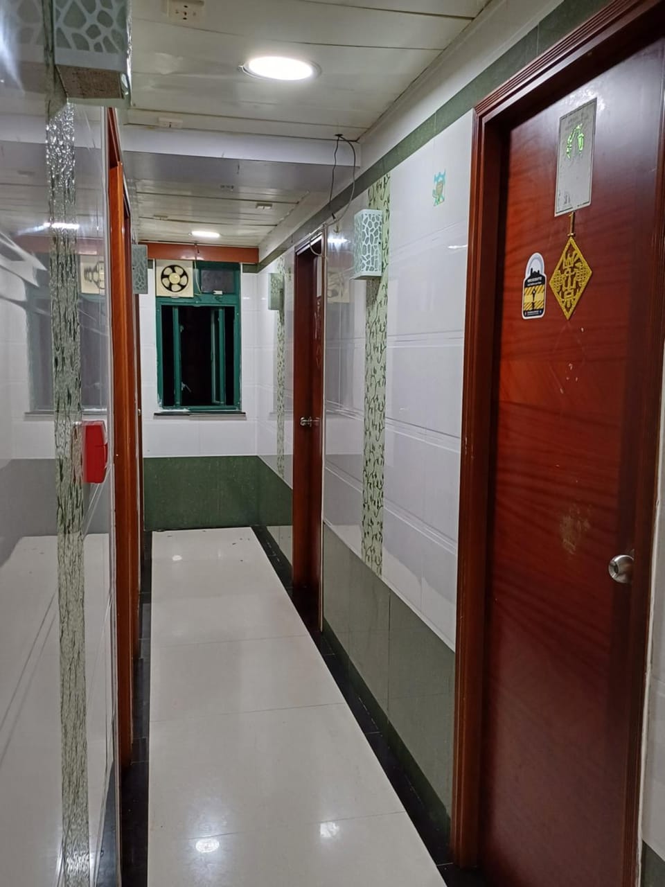 DREAMNEST GUESTHOUSE Tsim Sha Tsui Bed and Breakfast in Hong Kong