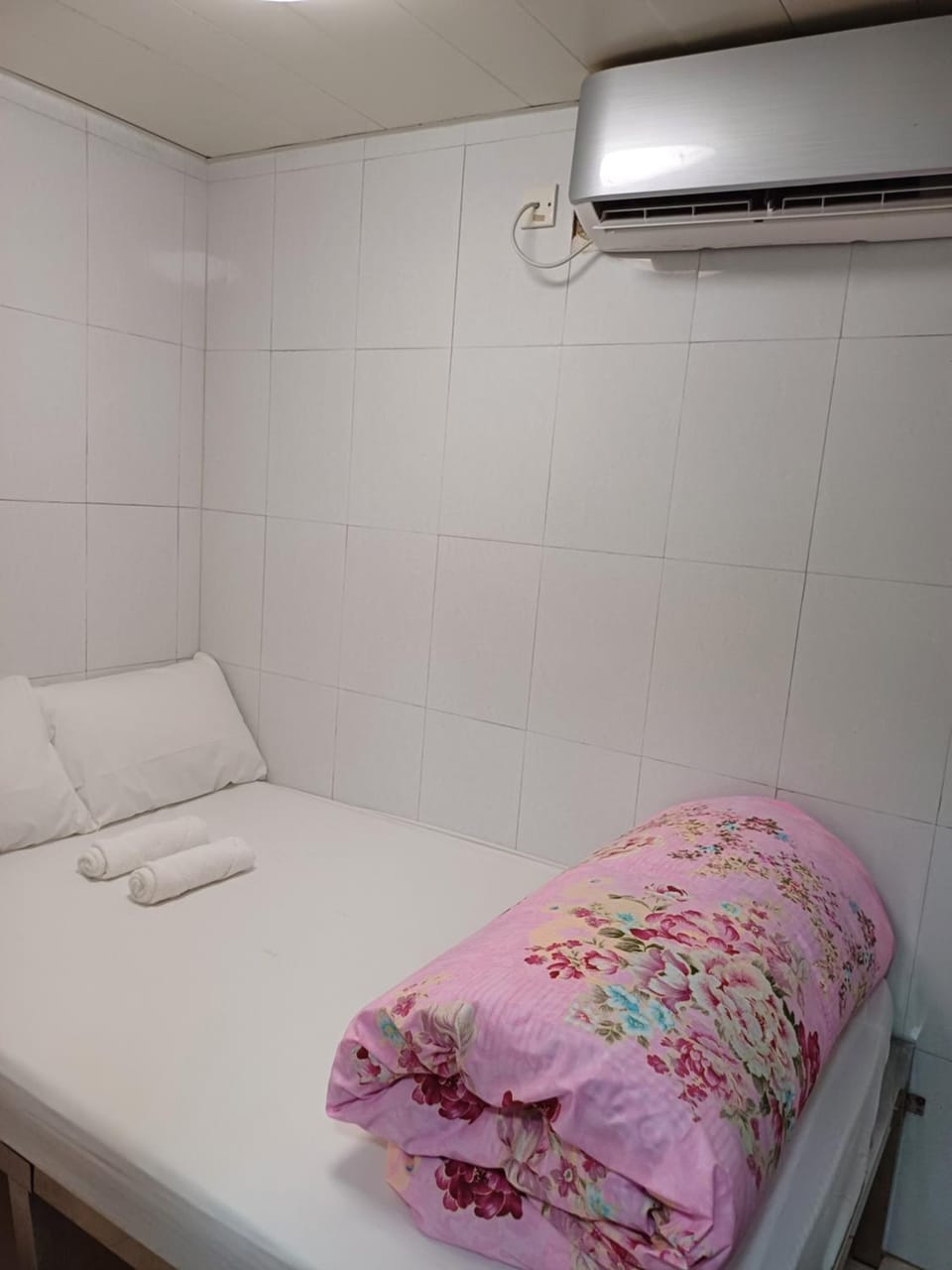 DREAMNEST GUESTHOUSE Tsim Sha Tsui Bed and Breakfast in Hong Kong