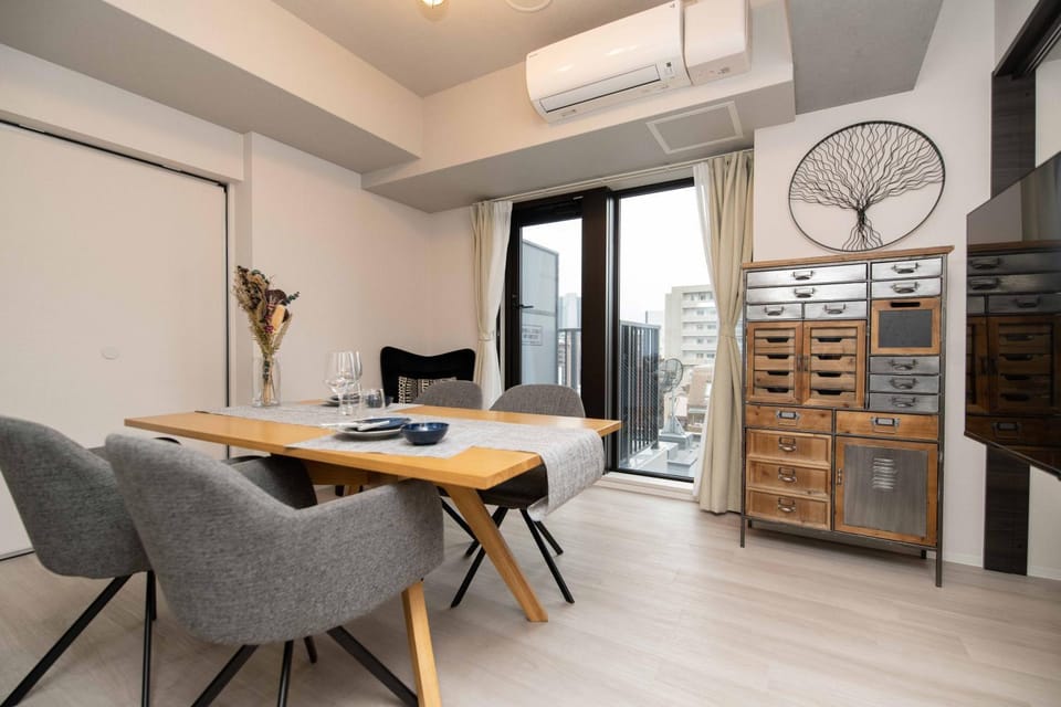 Living room, Dining area