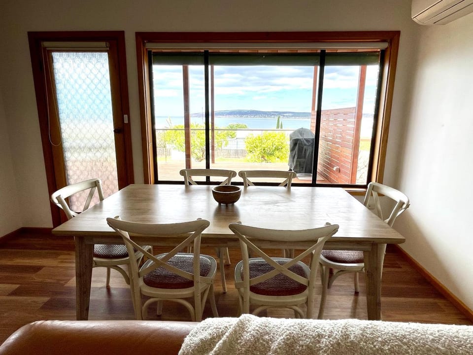 Brindy's By the Bay House in Emu Bay