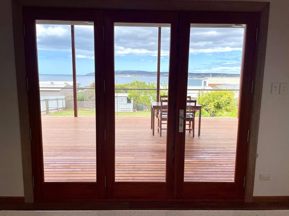 Brindy's By the Bay House in Emu Bay