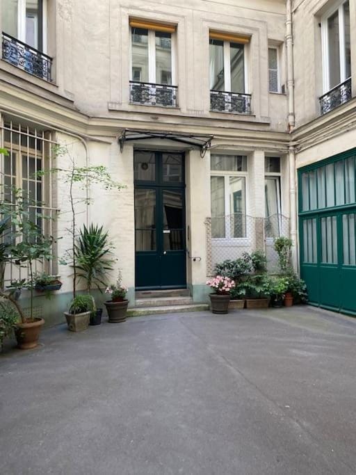 Paris West LivingTrendy area spacious apt 2BR Opéra Montmartre Apartment in Paris