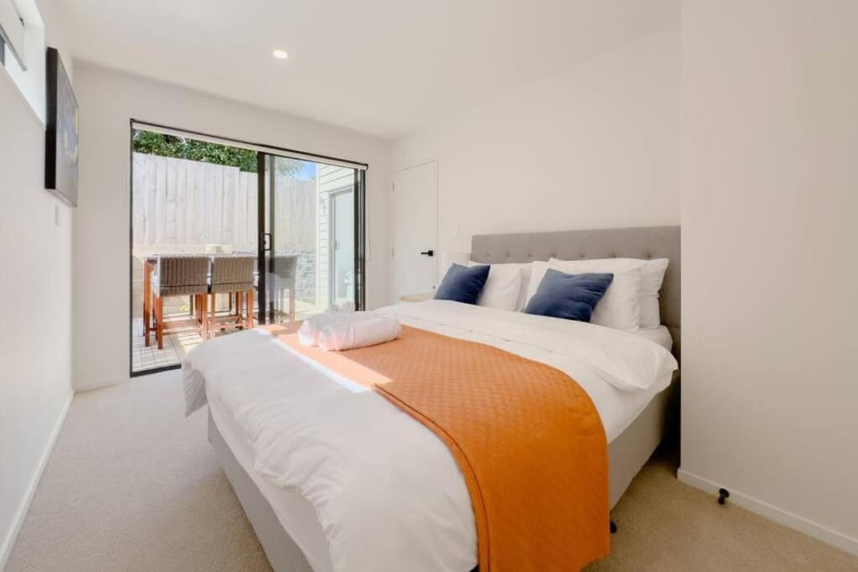 Charming 3-Bedroom House on the North Shore Villa in Auckland