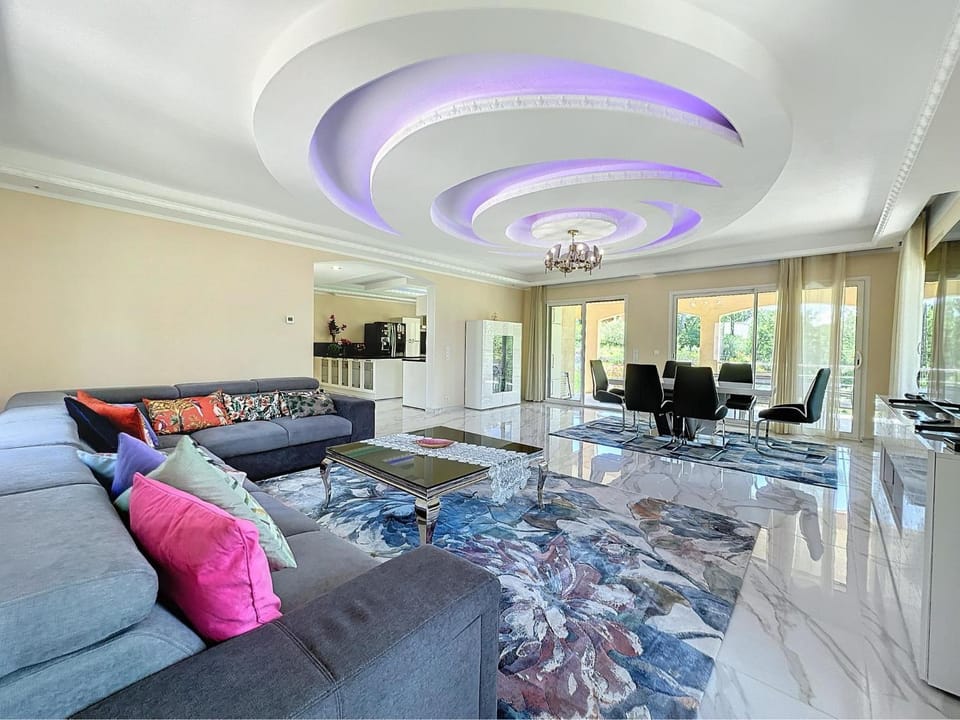 TV and multimedia, Living room