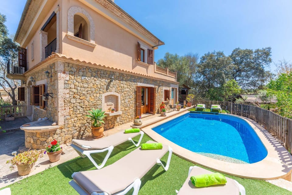 Property building, Pool view, Swimming pool, sunbed