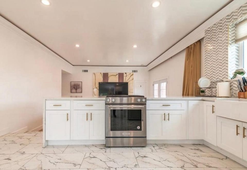 Stylish Retreat Private Room 2 Vacation rental in Compton