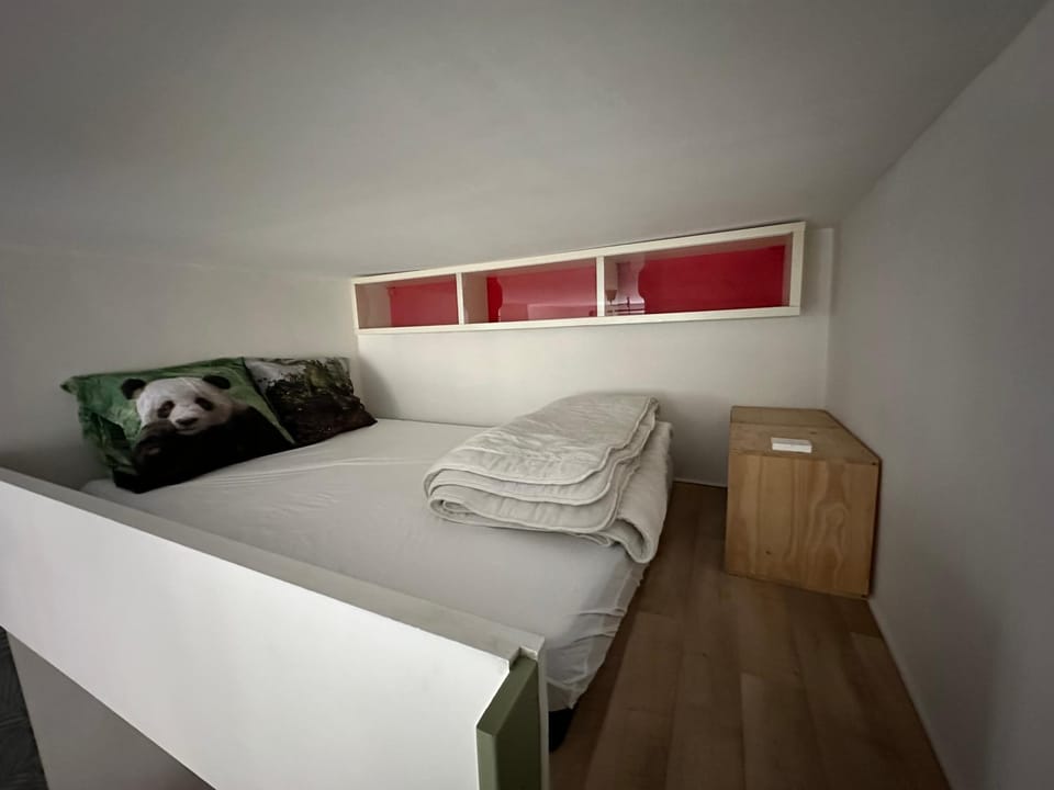 Paris centre dynamique et populaire Apartment in Paris