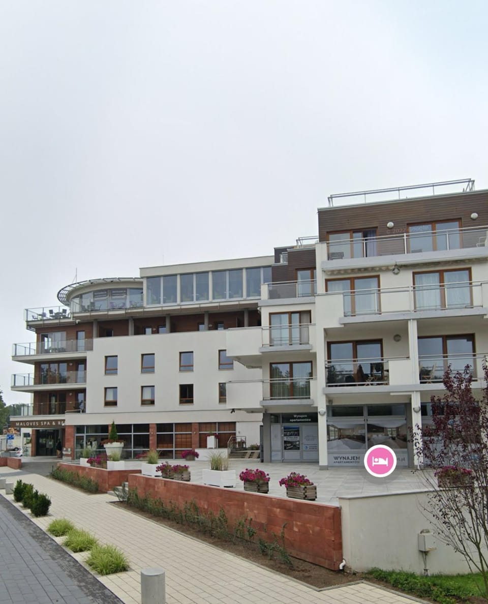 Property building, Street view