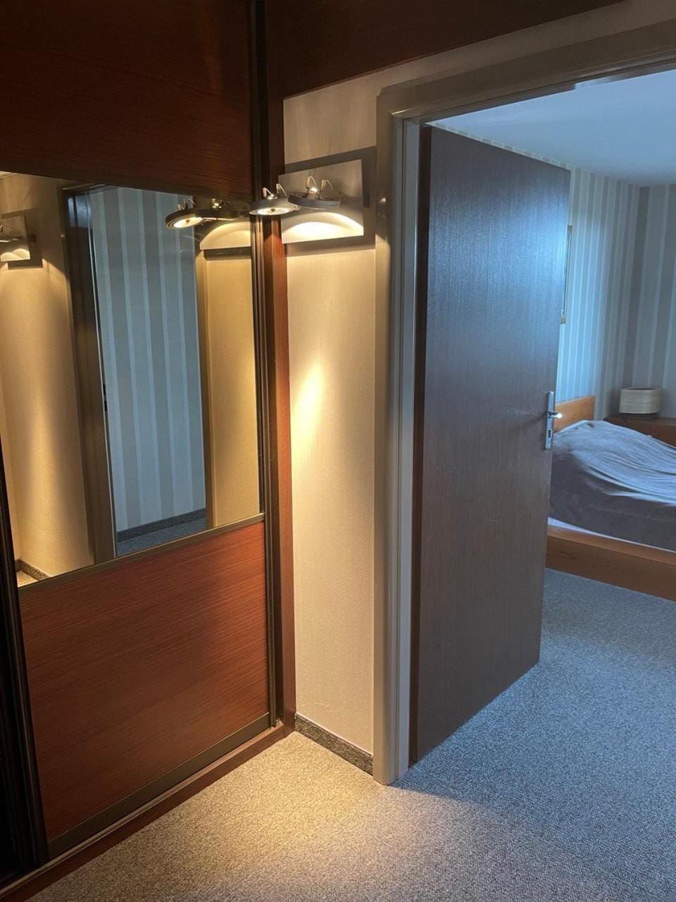 Photo of the whole room, wardrobe