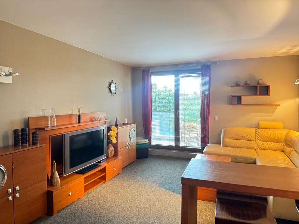 Communal lounge/ TV room, Living room, Seating area
