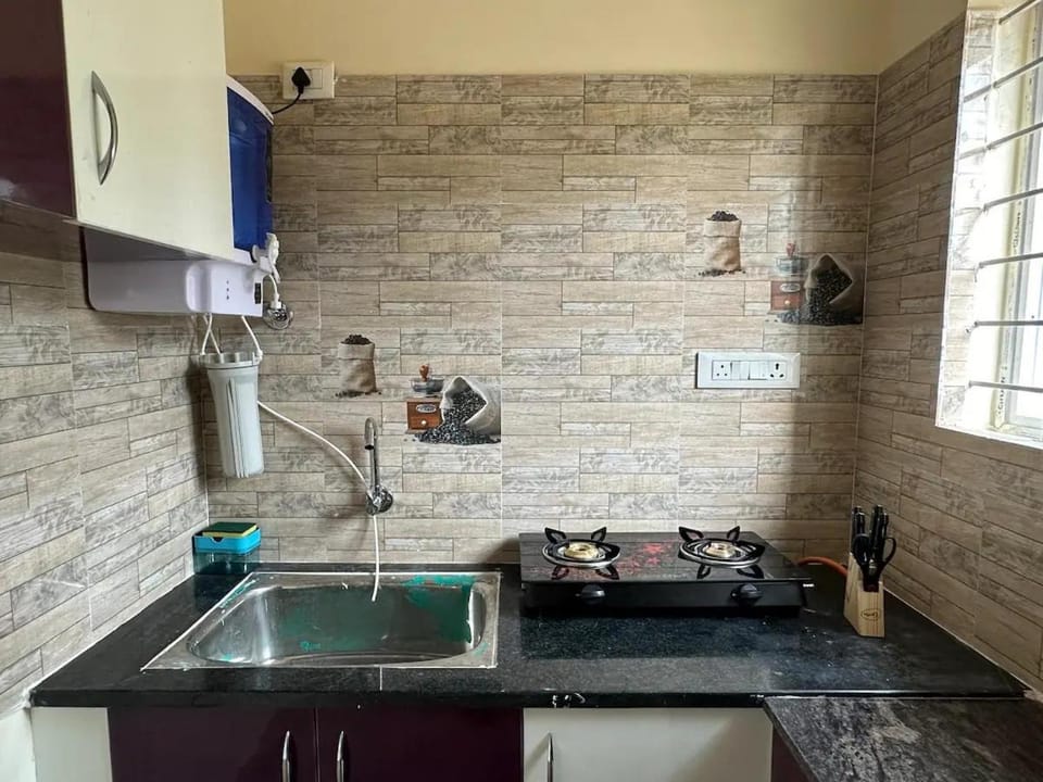 Cozy Room 1Bhk with Lift 203 Apartment in Bengaluru