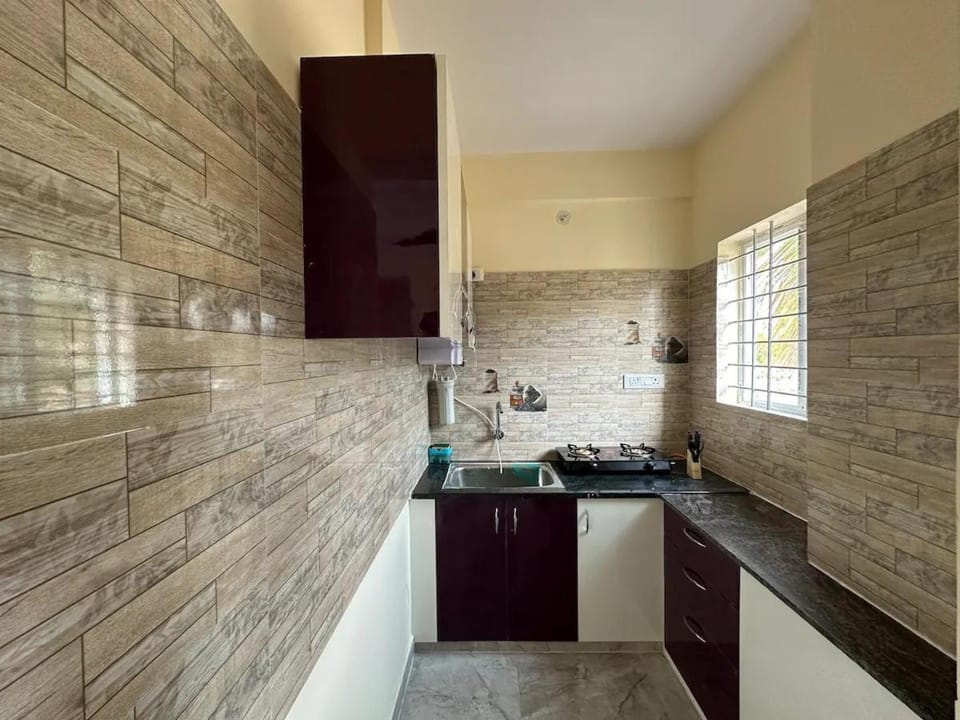 Cozy Room 1Bhk with Lift 303 Apartment in Bengaluru