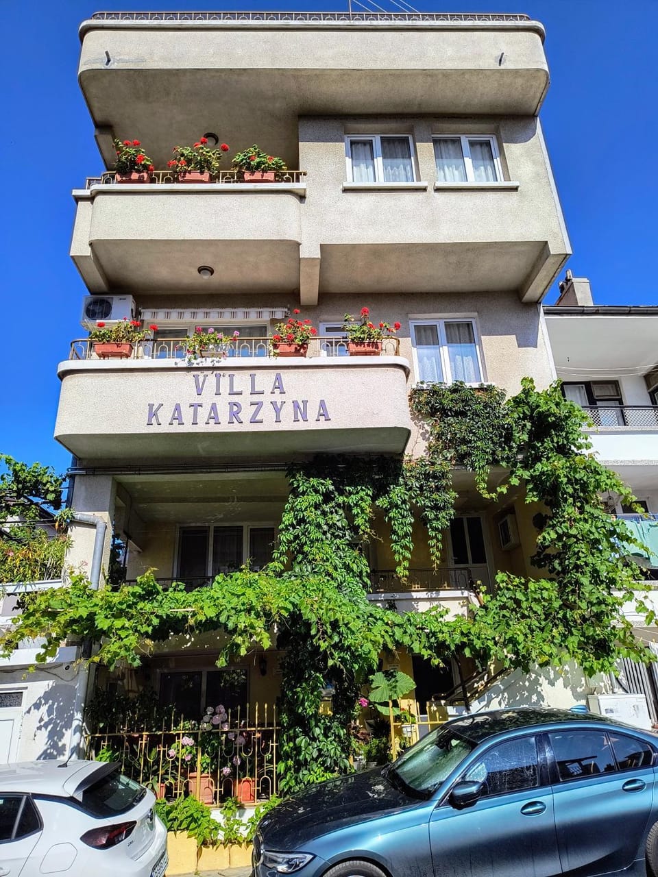 Property building, Day