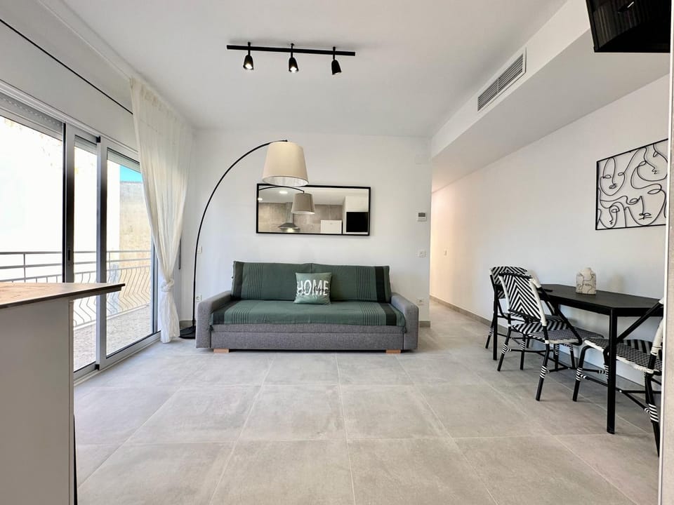 Sea Views Sanatori Beach, Barcelona Apartment in Calafell