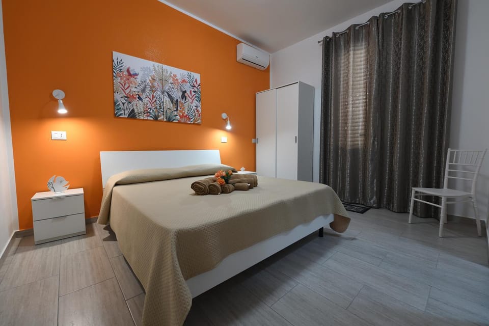 Bed, Photo of the whole room, Bedroom, towels, wardrobe, air conditioner