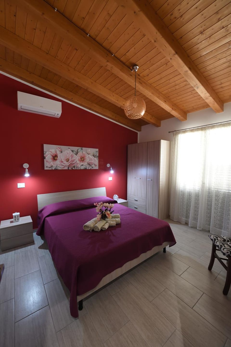 Bed, Photo of the whole room, Bedroom, towels, air conditioner