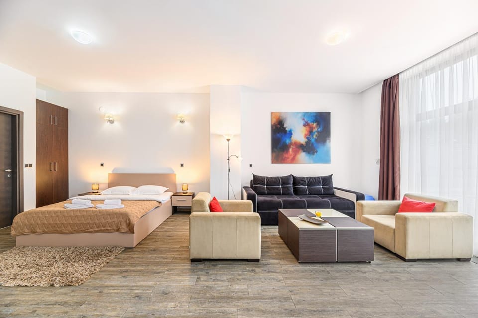 Bed, Living room, Photo of the whole room, Seating area, Bedroom