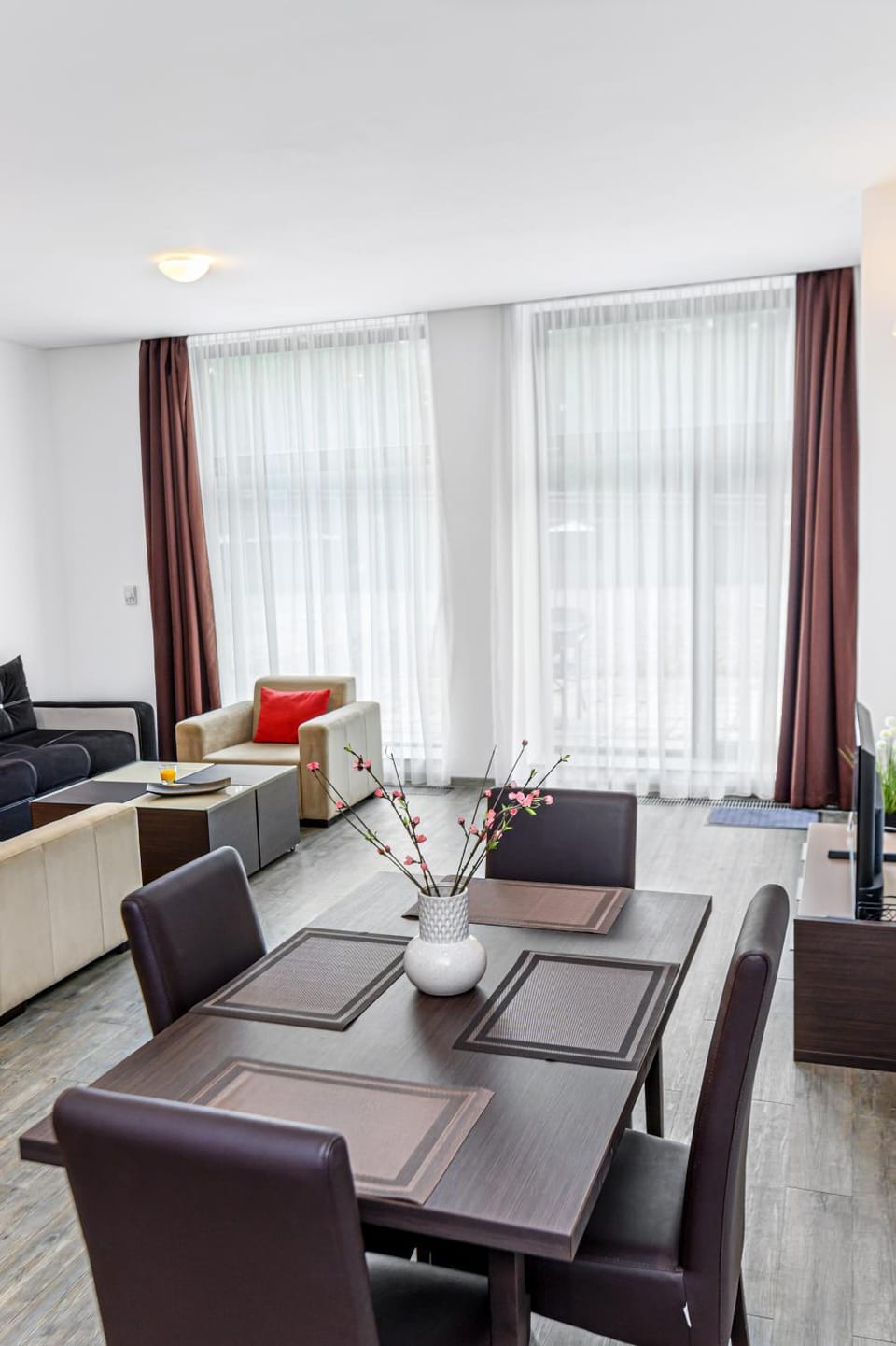 TV and multimedia, Living room, Seating area