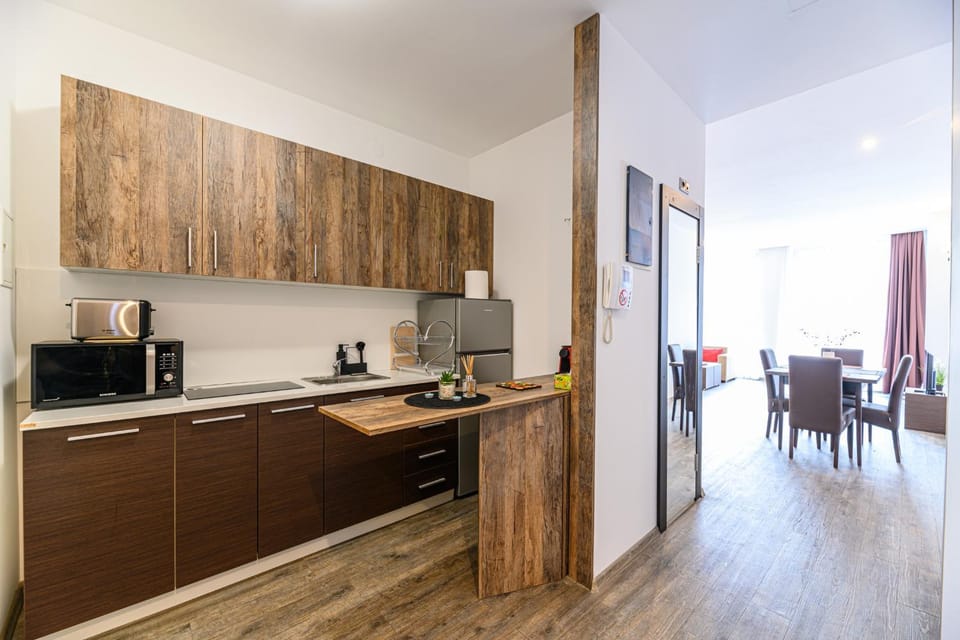 Kitchen or kitchenette, kitchen