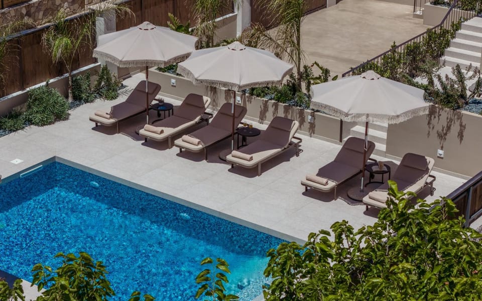 Patio, Day, Pool view, Swimming pool, sunbed