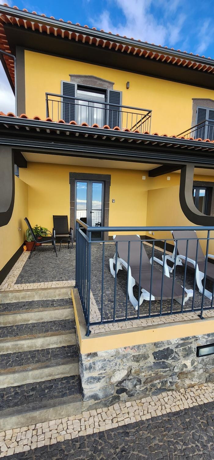 Balcony/Terrace, sunbed