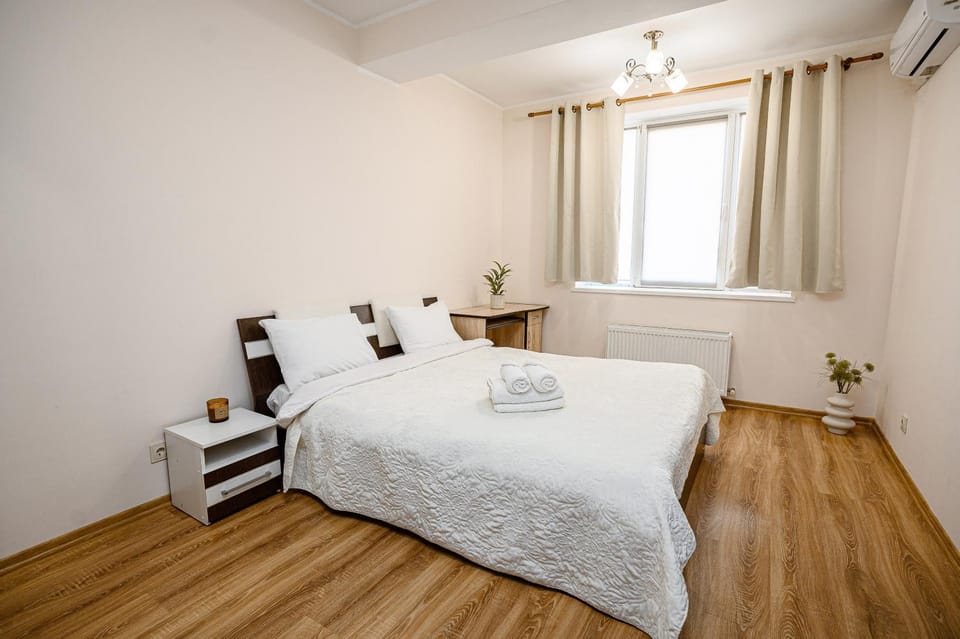 Bedroom, air conditioner