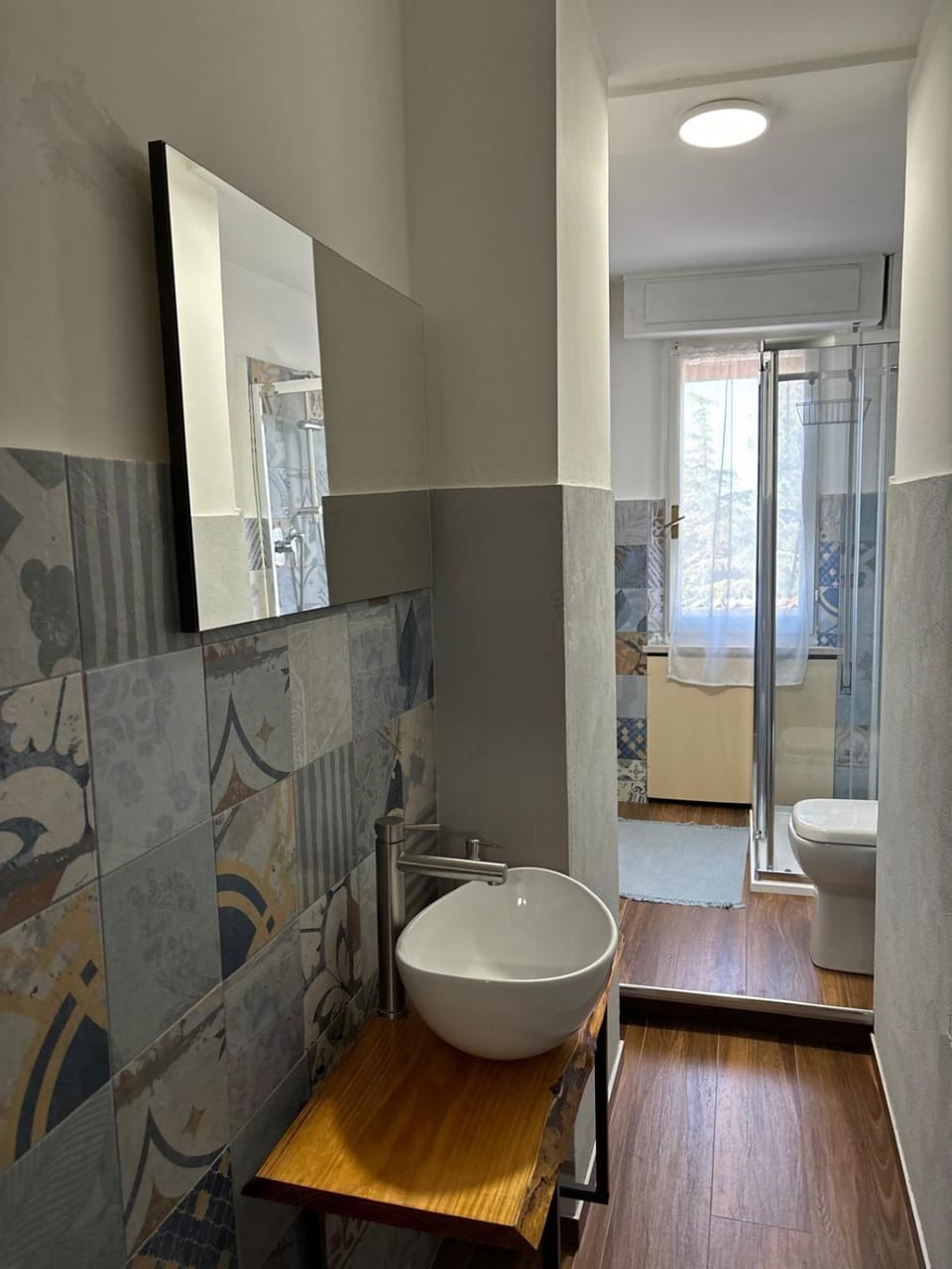 Shower, Toilet, bidet