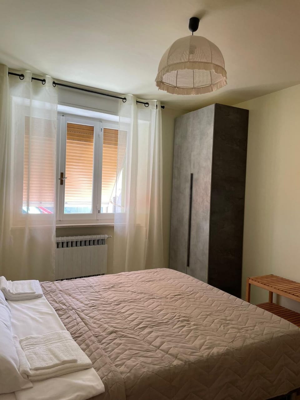 Shower, Toilet, Bed, View (from property/room), Photo of the whole room, Bedroom, Communal kitchen, bidet, internet, towels, wardrobe, air conditioner