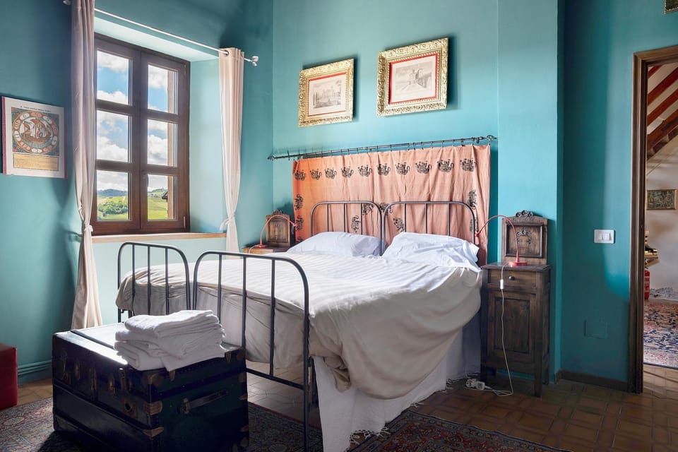 Property building, Living room, Bedroom