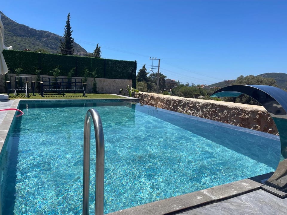 Day, Natural landscape, Mountain view, Pool view, Swimming pool, sunbed